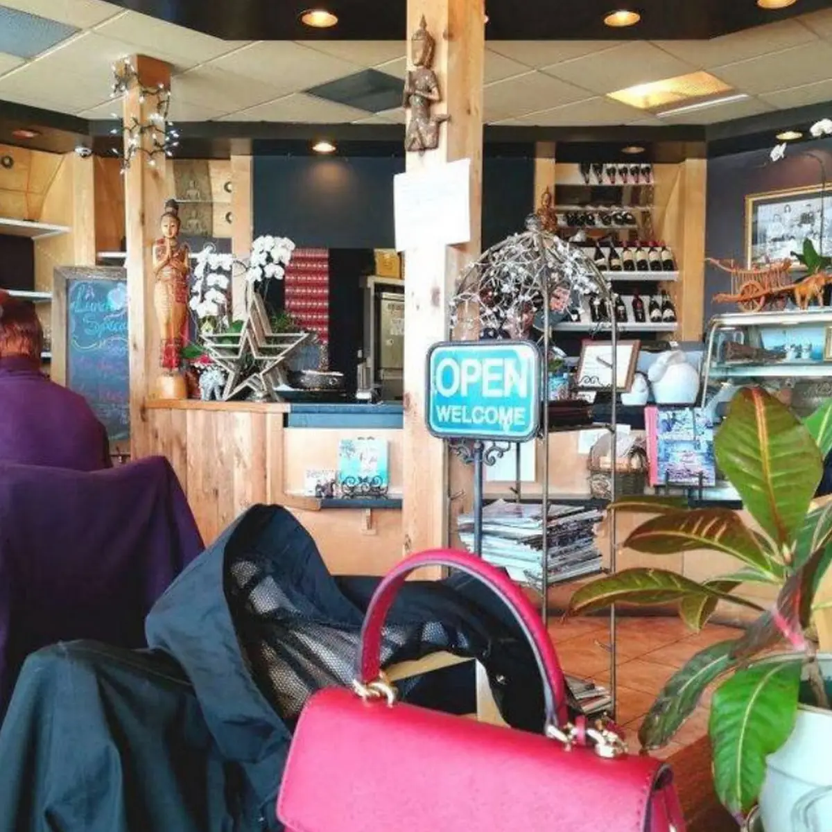 Vibe, Thai-Isaan Cuisine and Café