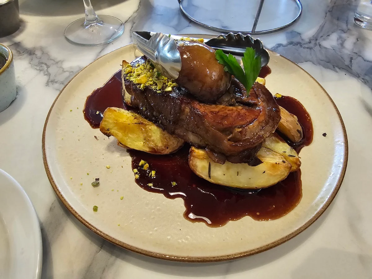 Food & drink, Pane e Vino Trattoria