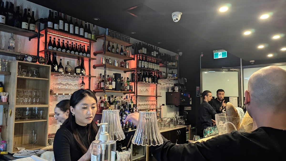 Vibe, Pane e Vino Trattoria