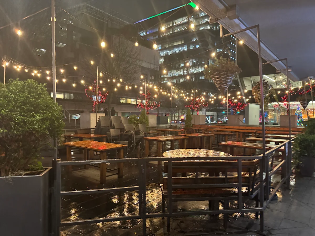Vibe, Relish The Pub