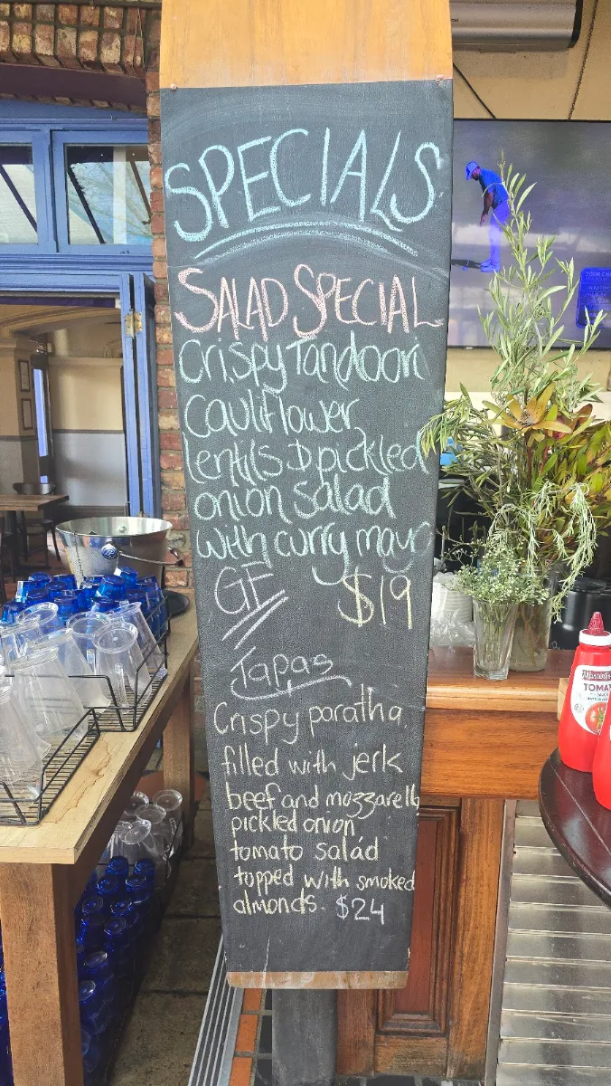 Menu, The Left Bank