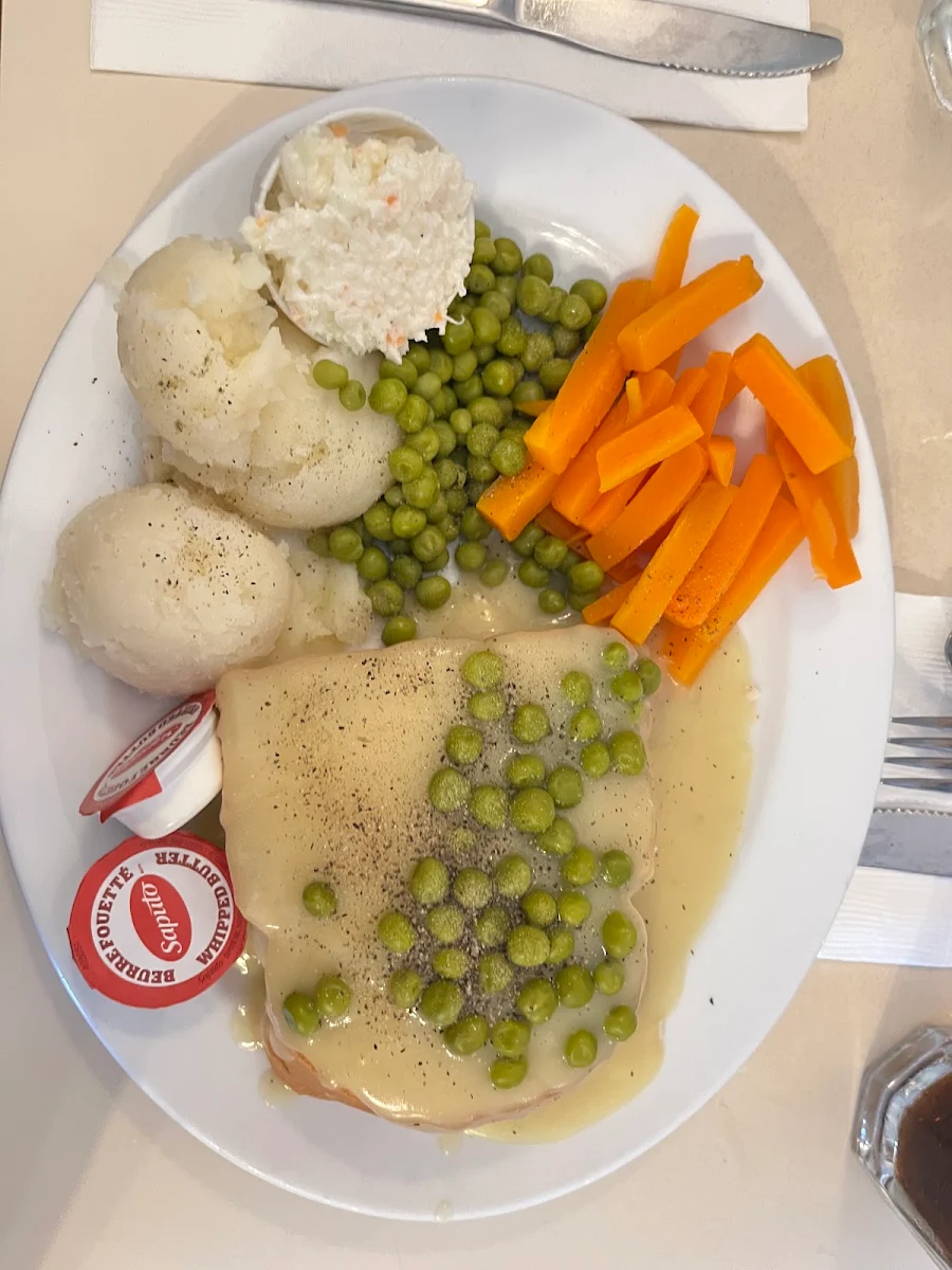 Food & drink, Crossroads Restaurant