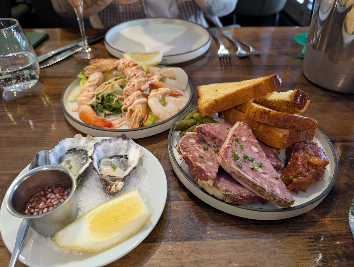 Food & drink, Station Hotel
