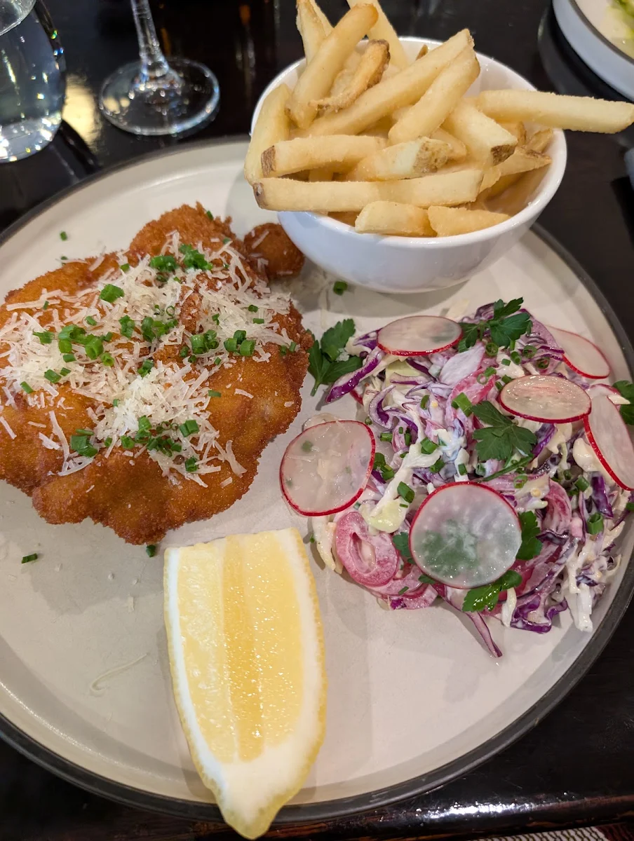Food & drink, Station Hotel