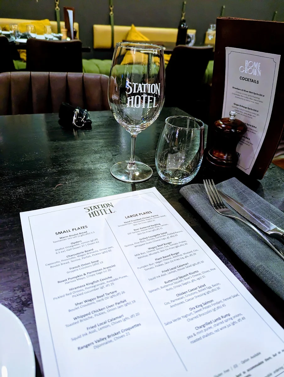 Menu, Station Hotel