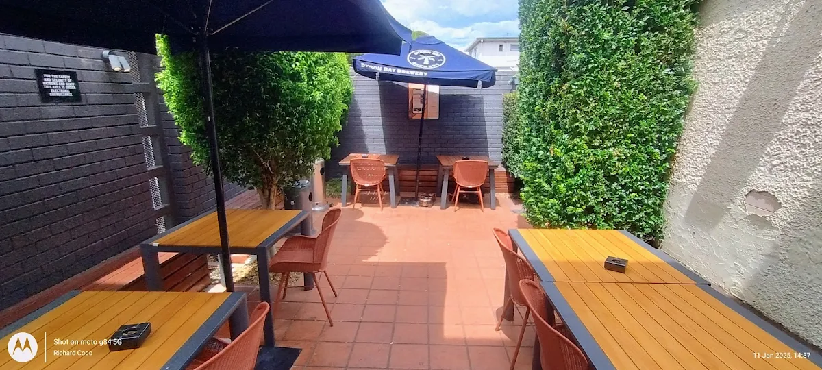 Vibe, Station Hotel