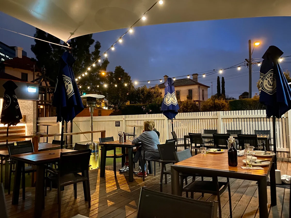 Vibe, Station Hotel
