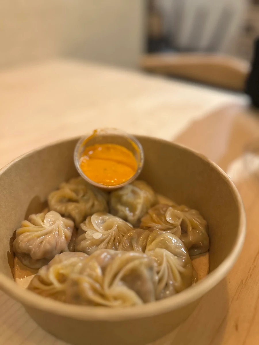 Food & drink, Momo & Co