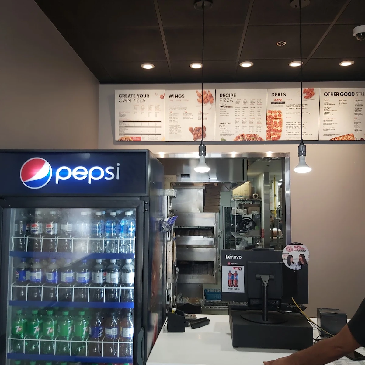 Vibe, Pizza Hut