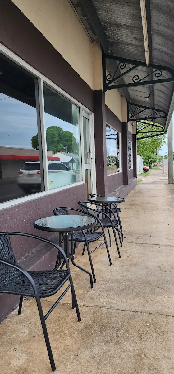 Vibe, Burnzie's Bakehouse