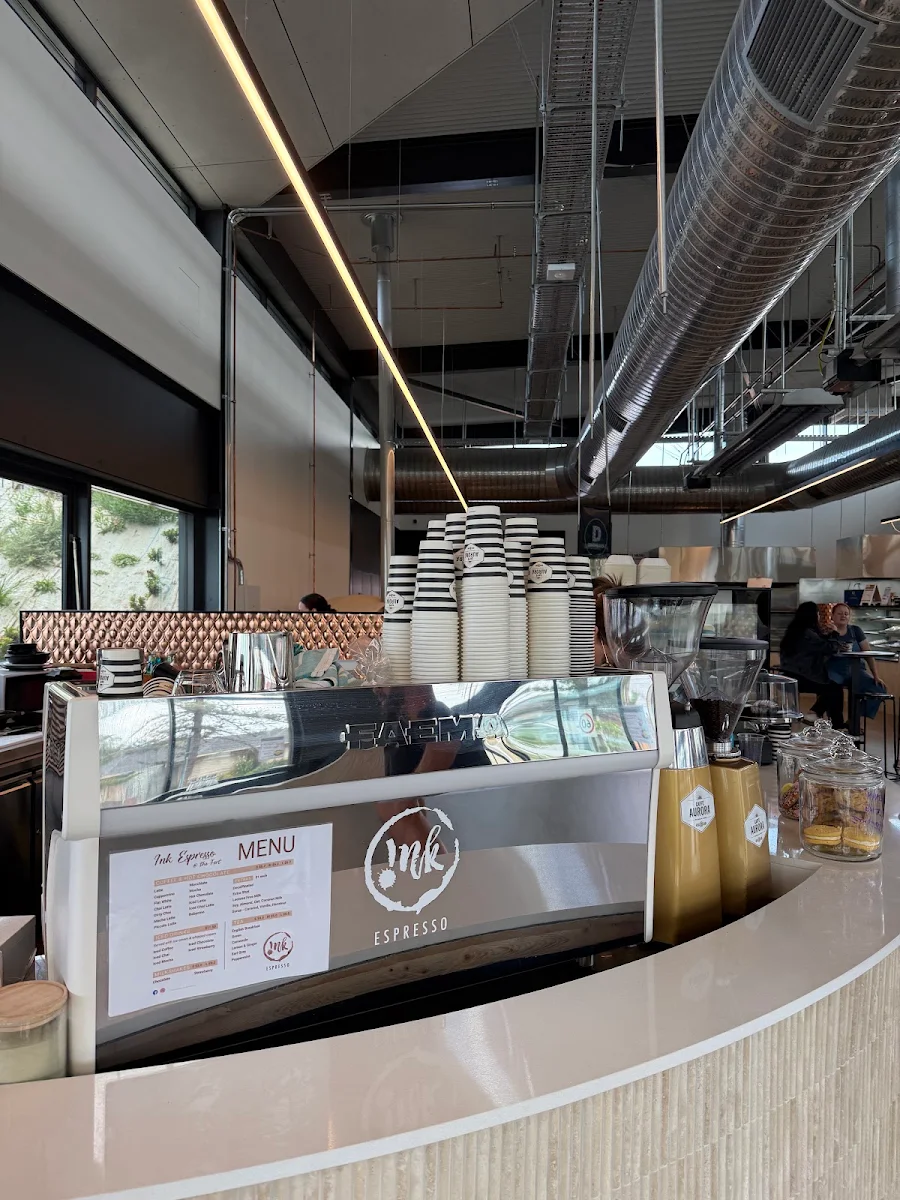 Vibe, Ink Espresso @ The Fort