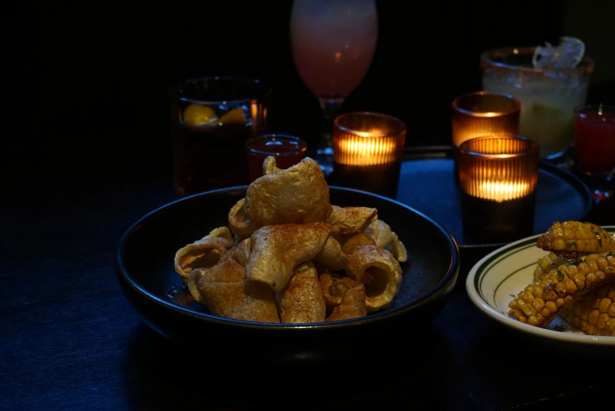 Food & drink, Amigos y Familia Hardware Lane