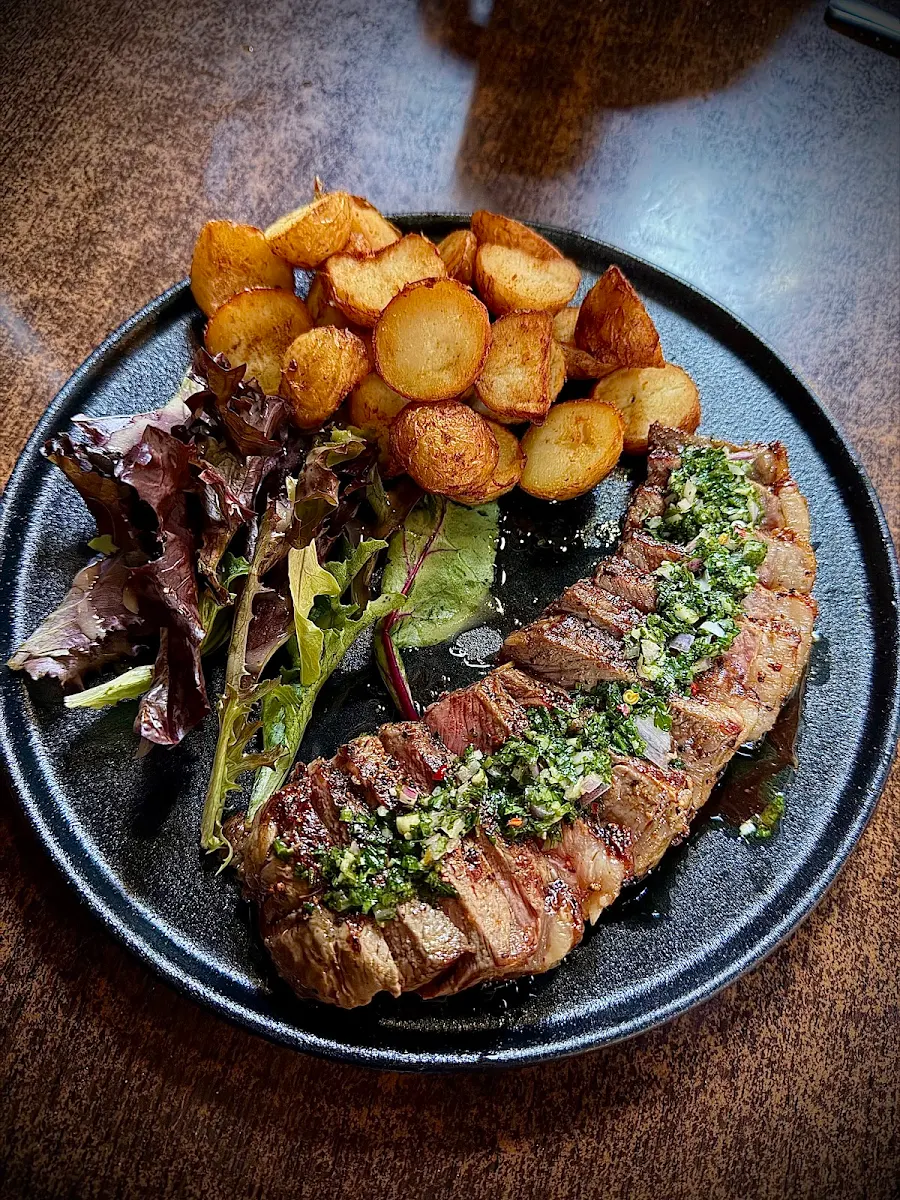 Food & drink, Amigos y Familia Hardware Lane