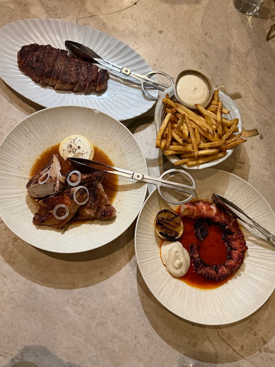Food & drink, Kost Bar and Grill