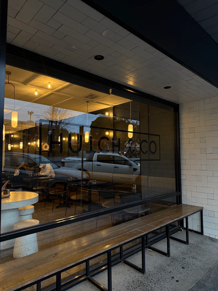 Vibe, Hutch & Co Cafe
