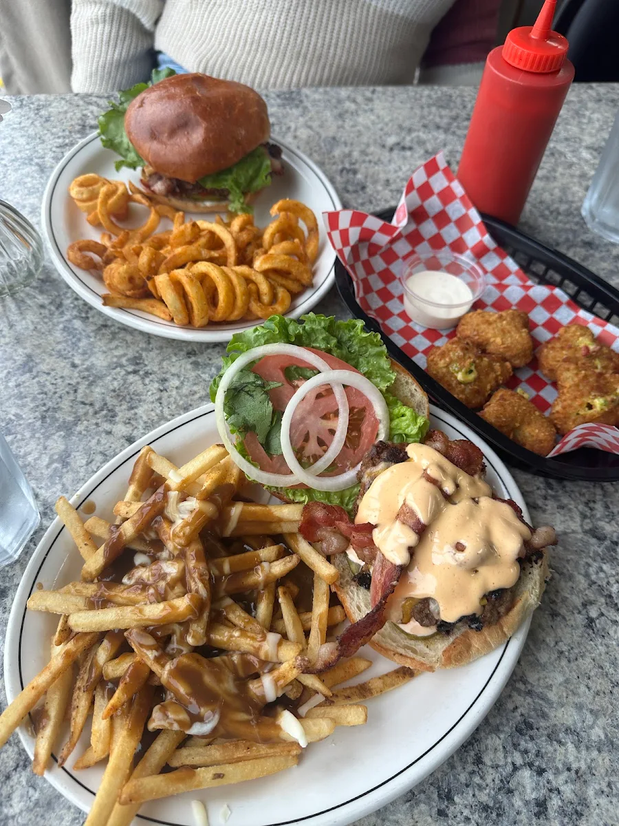 Food & drink, The Station Bar & Grill