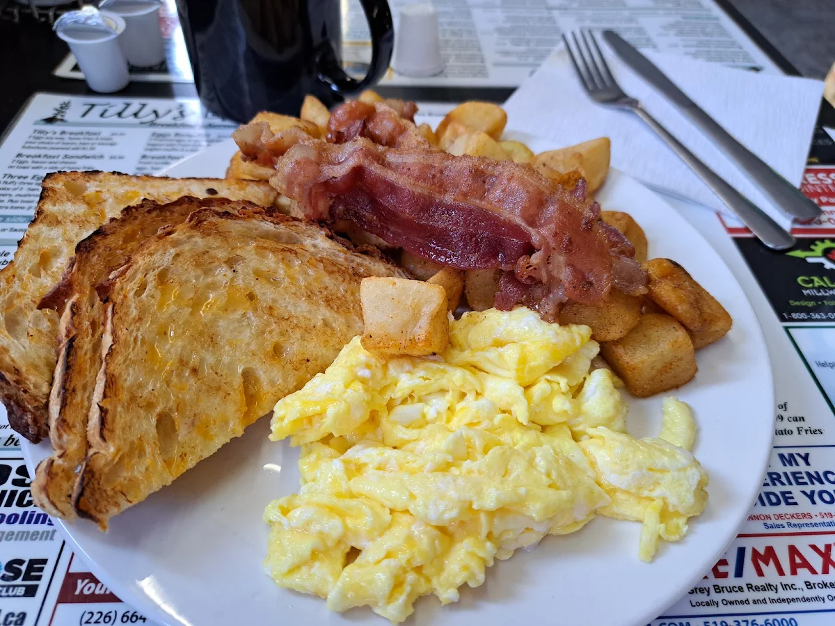 Food & drink, Tilly's By The Bay Café & Bakery
