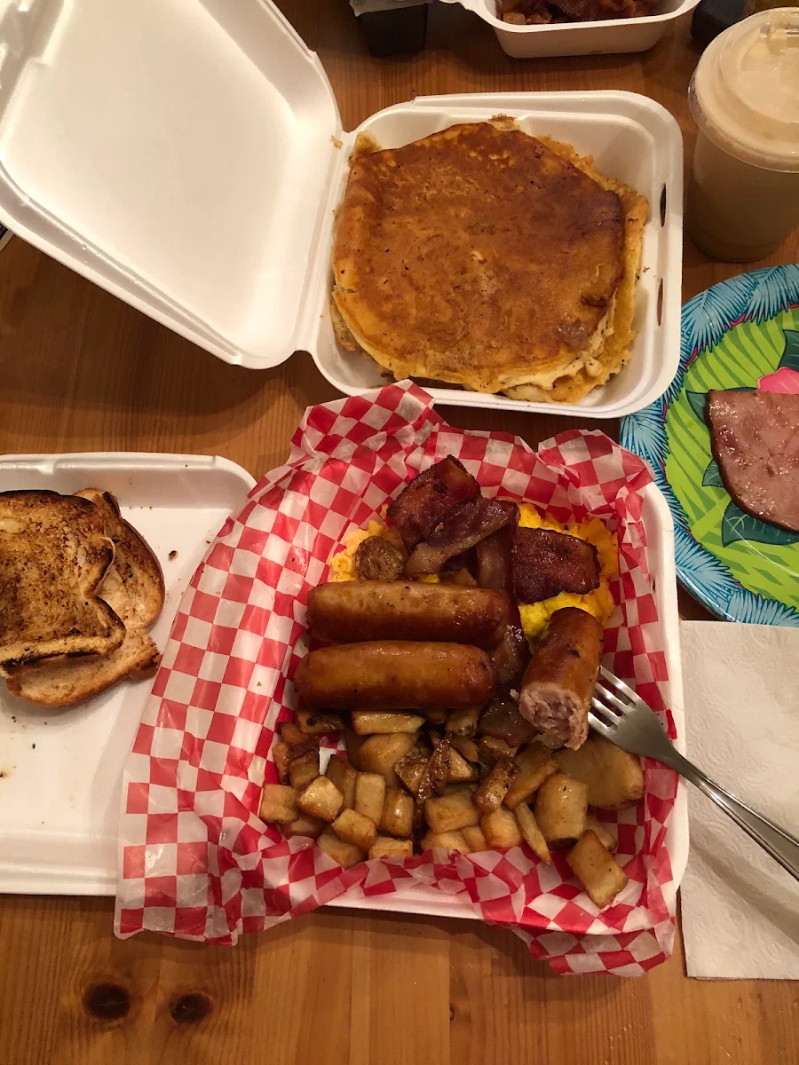 Food & drink, Tilly's By The Bay Café & Bakery
