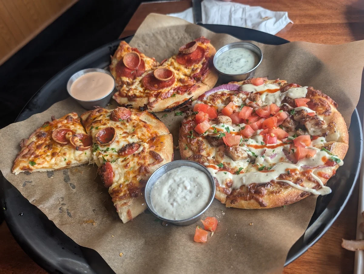Food & drink, Boston Pizza