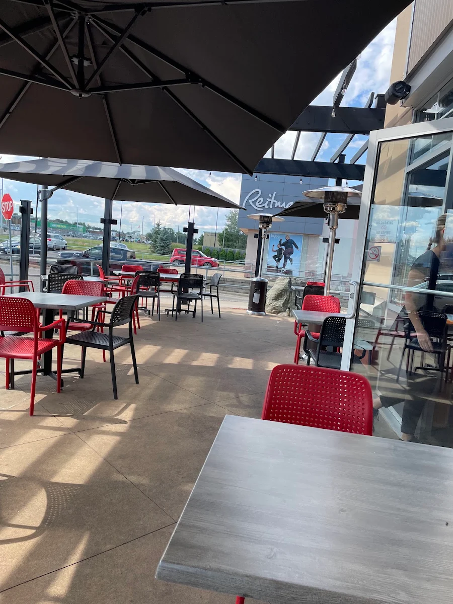 Vibe, Boston Pizza