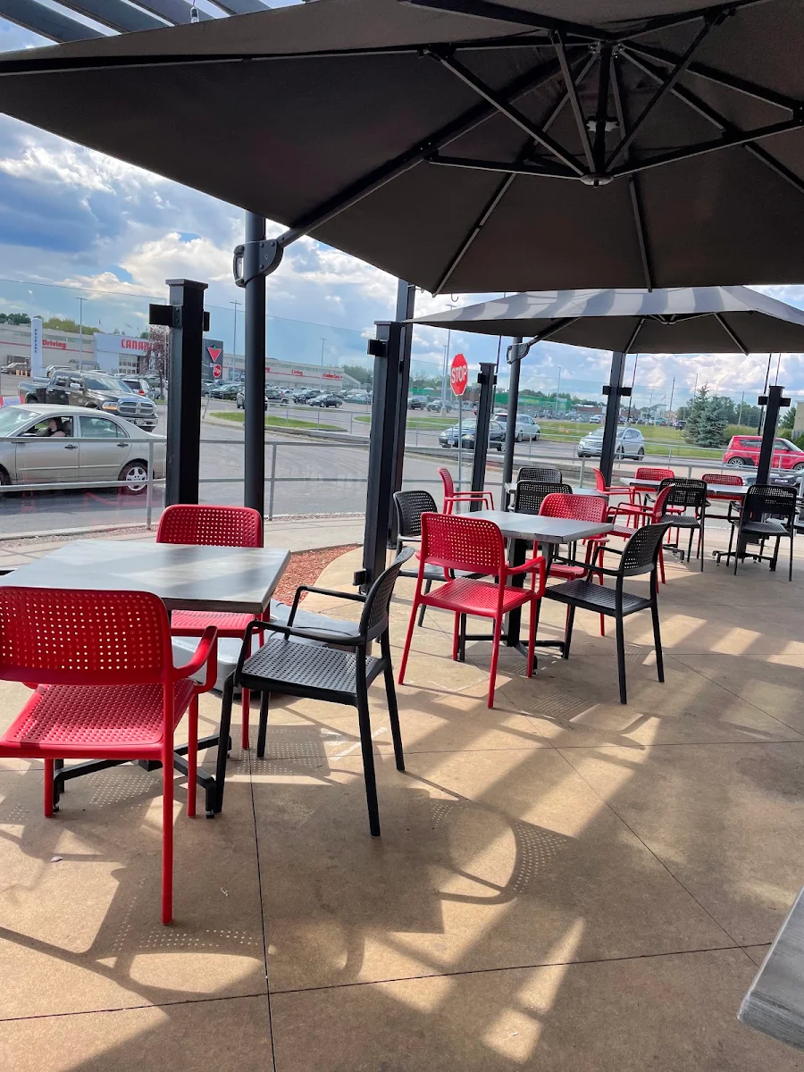 Vibe, Boston Pizza