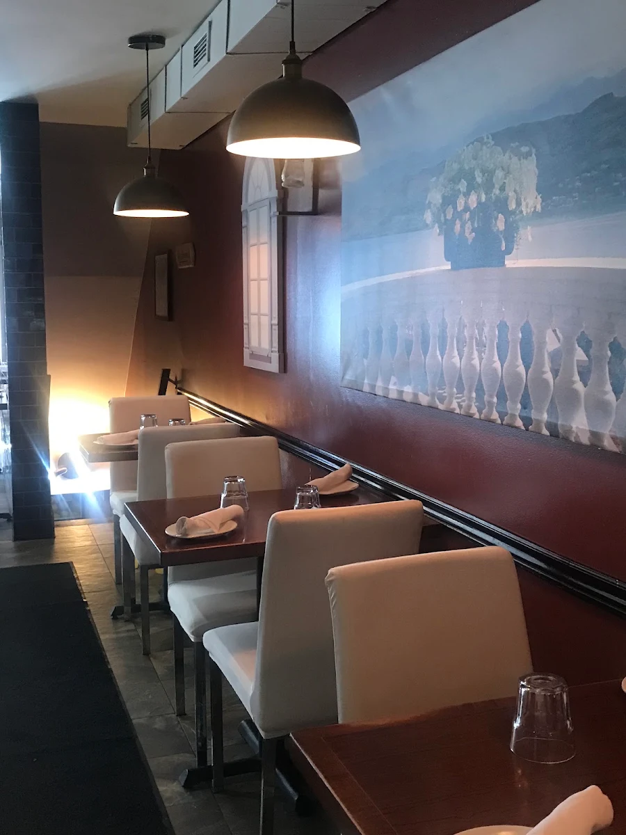 Vibe, Mashu Mashu Mediterranean Grill