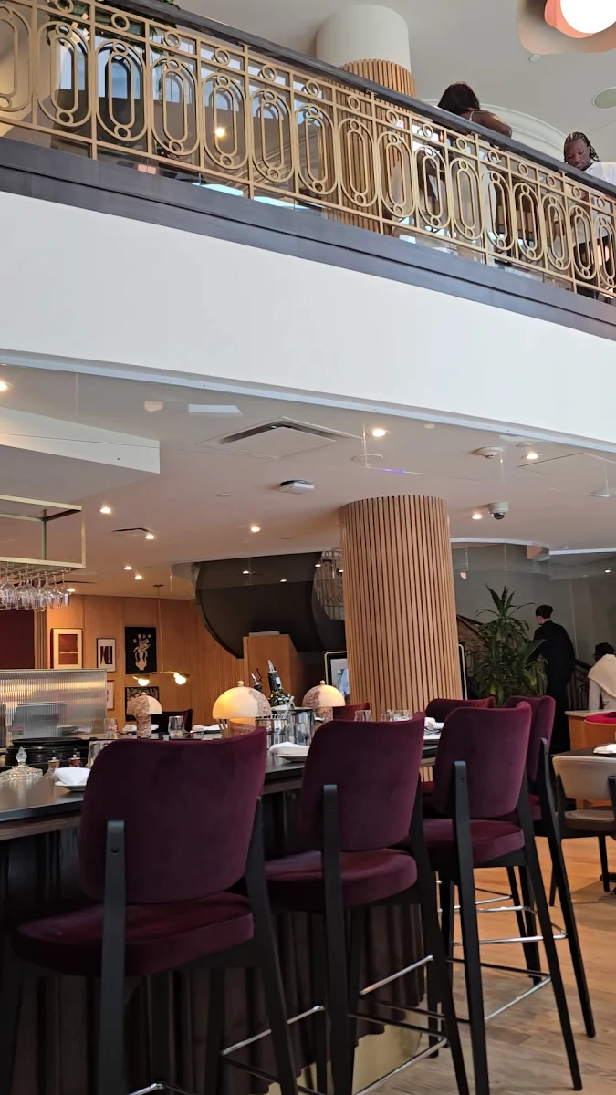 Vibe, Restaurant Benjamin