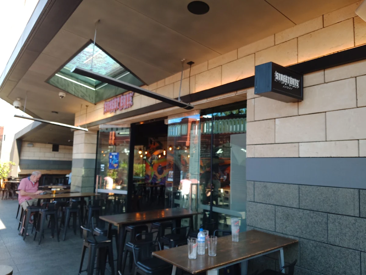 Vibe, Street Eats Eatery