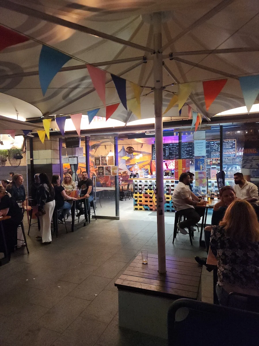 Vibe, Street Eats Eatery