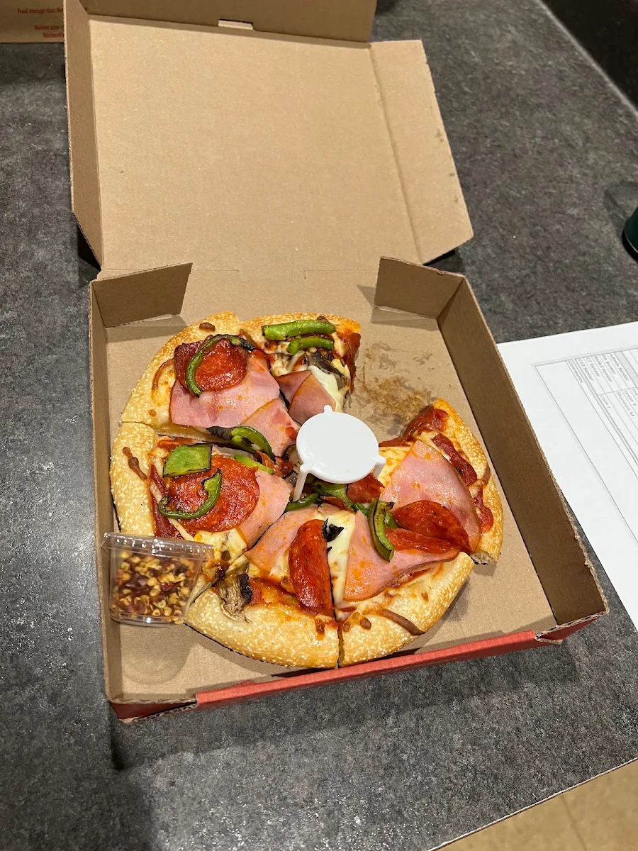 Food & drink, Boston Pizza