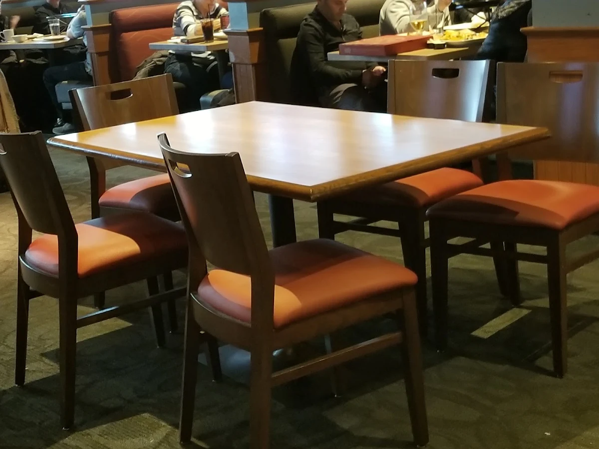 Vibe, Boston Pizza