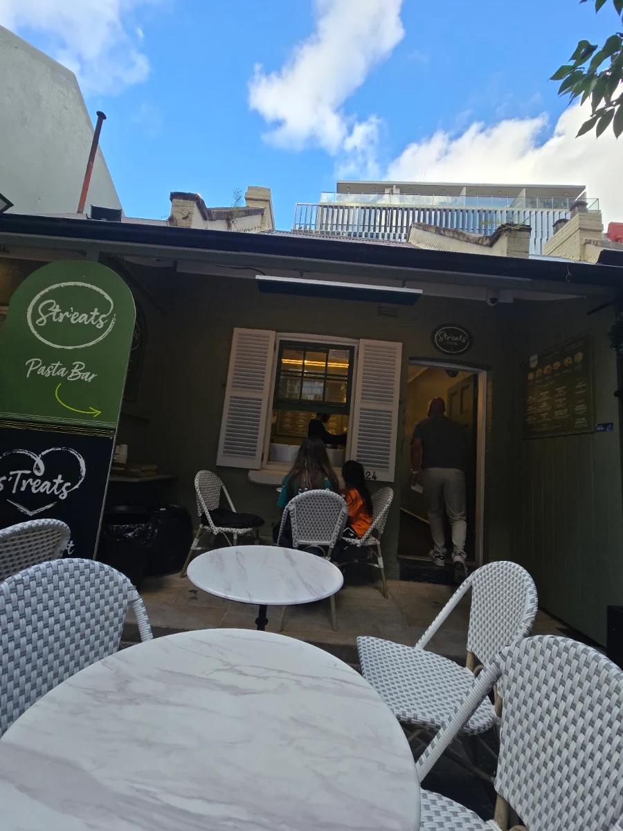 Vibe, Str'eats Pasta Bar & Desserts