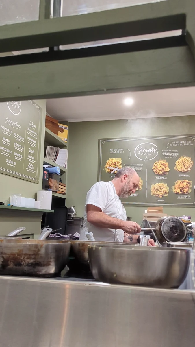 Vibe, Str'eats Pasta Bar & Desserts