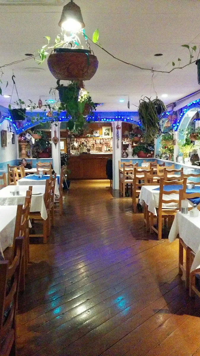 Vibe, Pyrgos Taverna