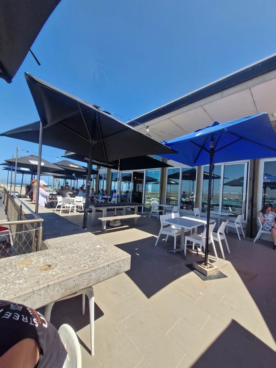 Vibe, Pavilion Cafe & Bar
