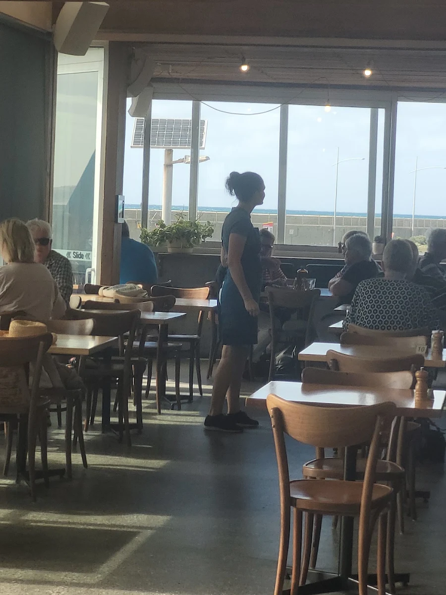 Vibe, Pavilion Cafe & Bar
