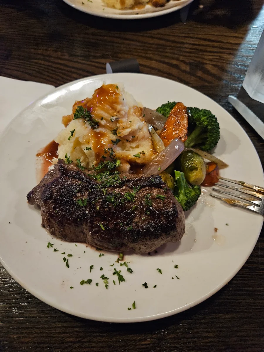 Food & drink, Stallones Kitchen + Bar
