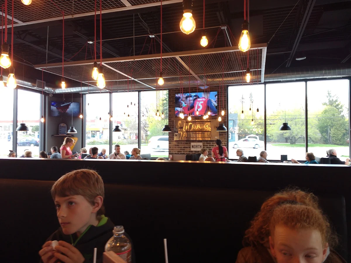 Vibe, Gabriel Pizza