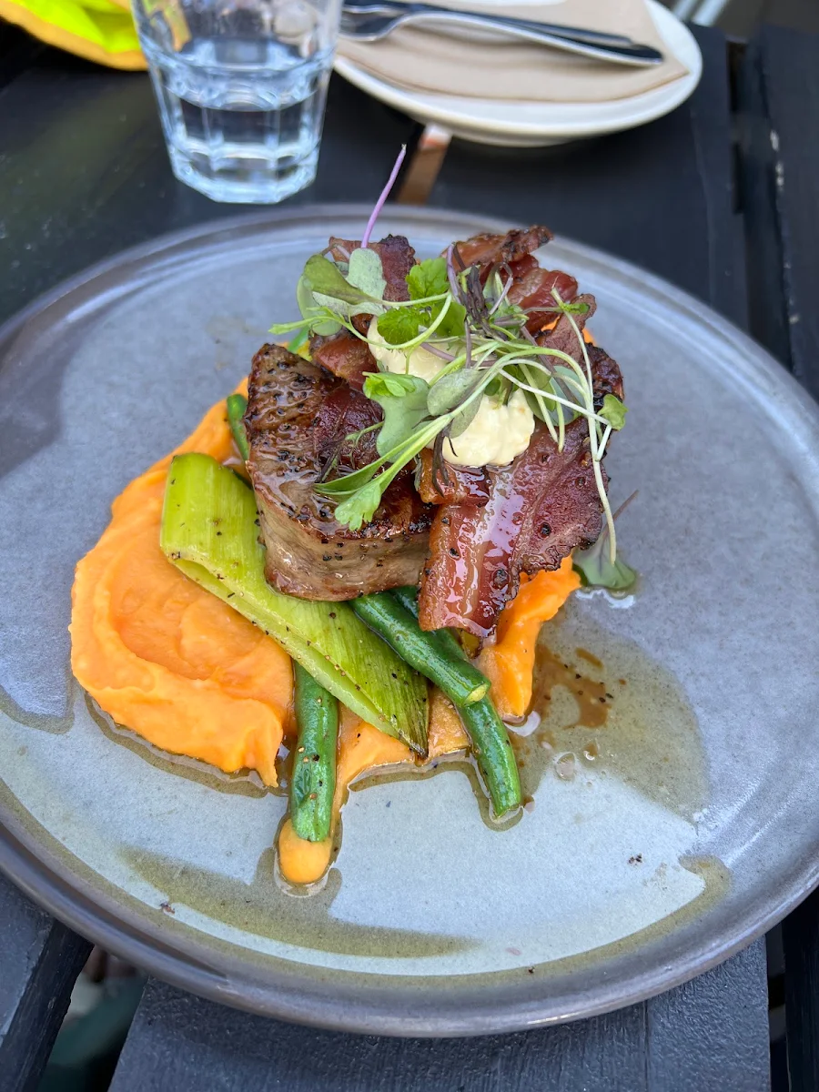 Food & drink, Goat House