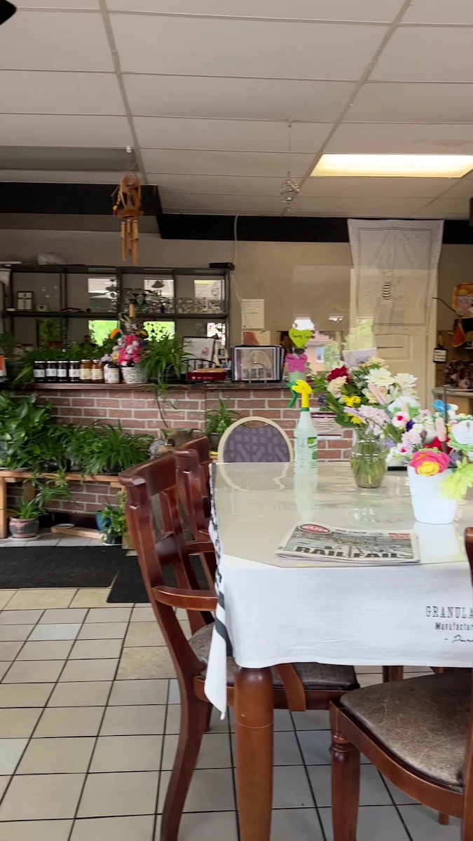 Vibe, 331 Atherley Diner