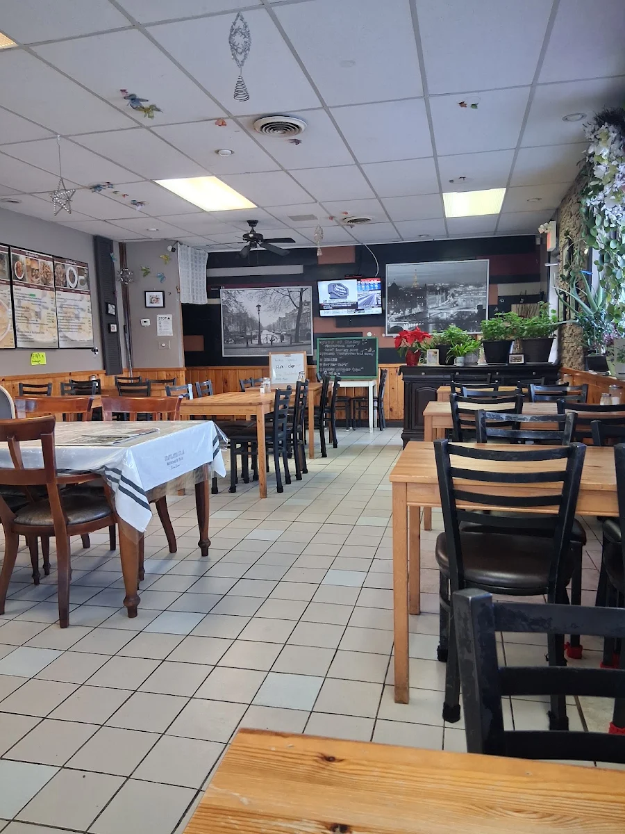 Vibe, 331 Atherley Diner