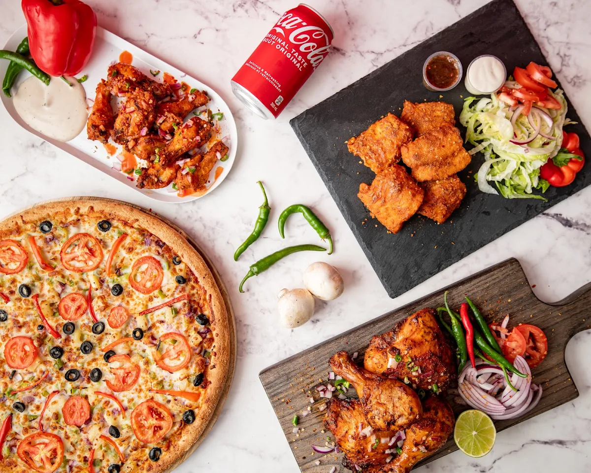 Food & drink, M N' A Wings Corner N' Pizza