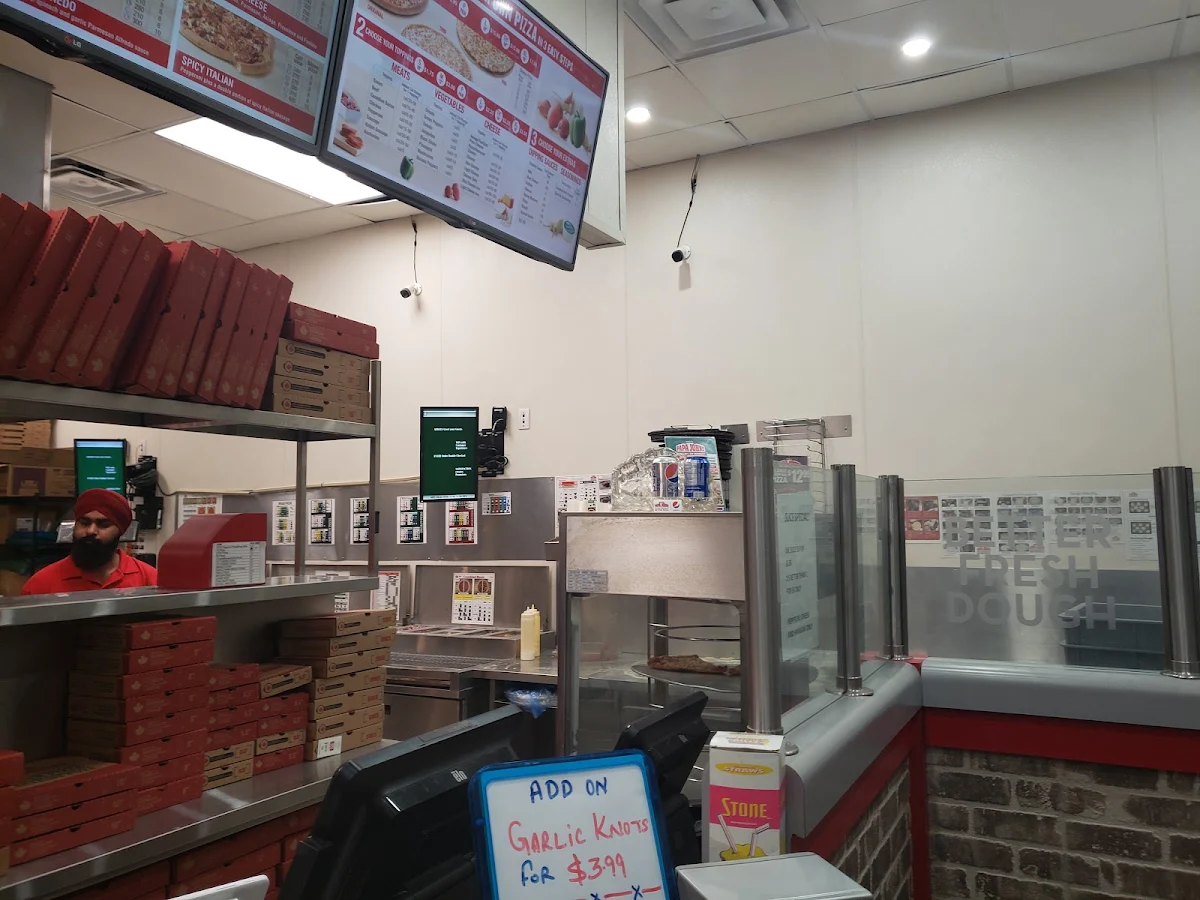 Vibe, Papa Johns Pizza