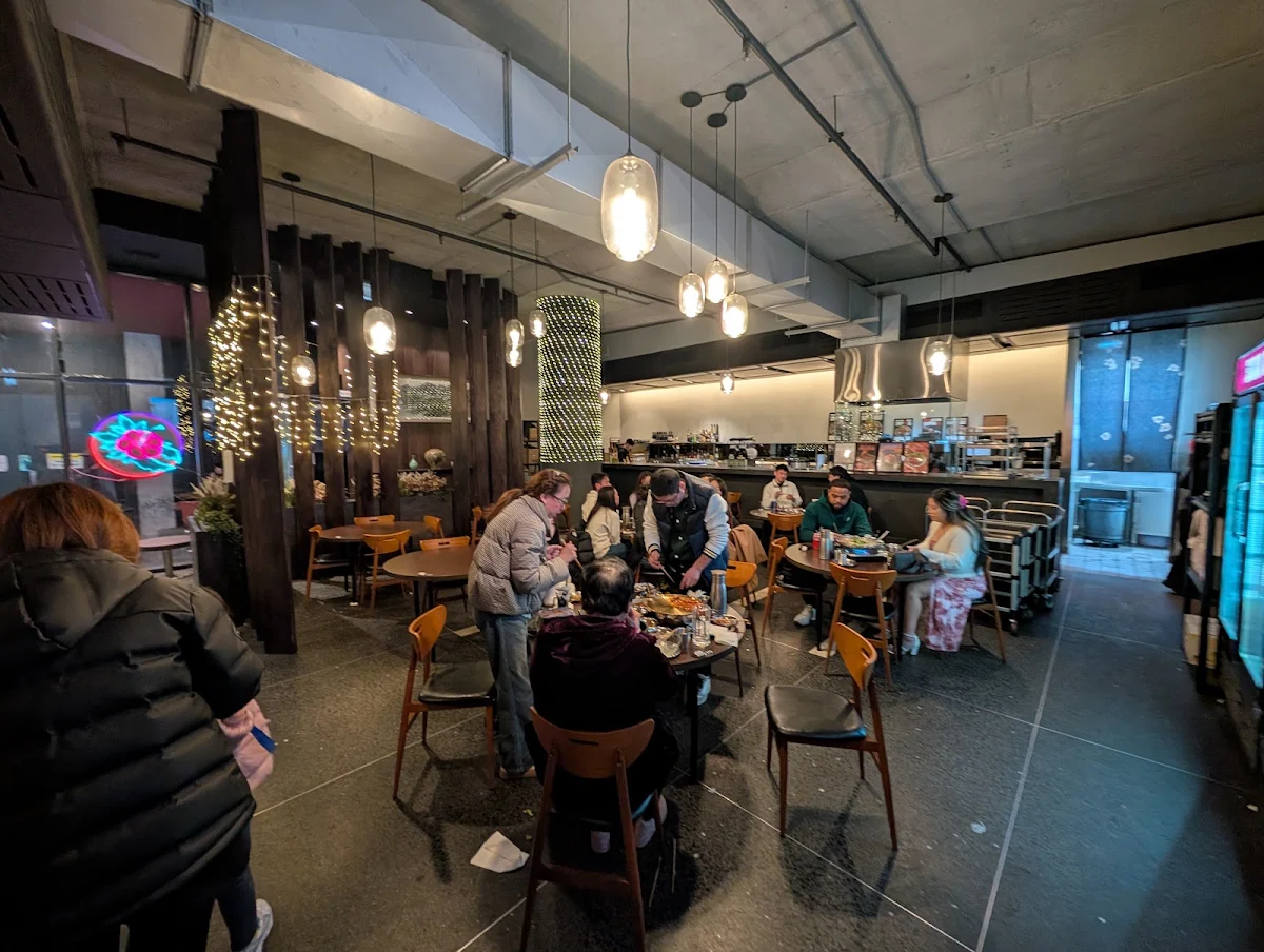 Vibe, Korea Town