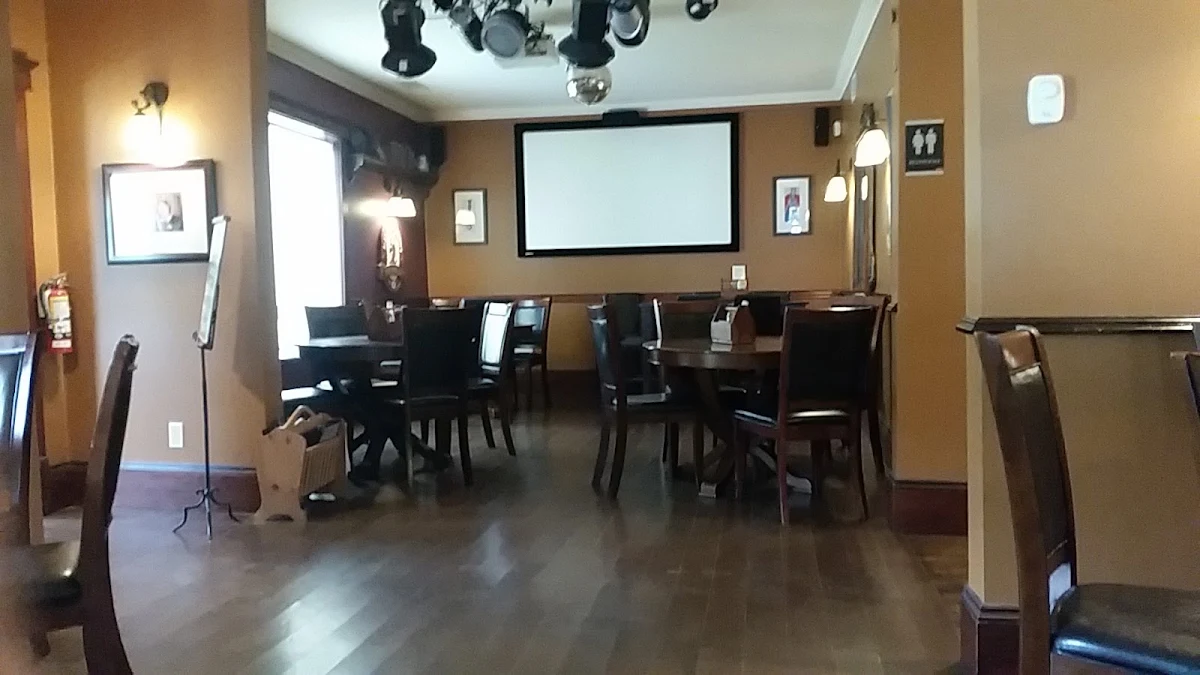 Vibe, Henley House Pub And Restaurant