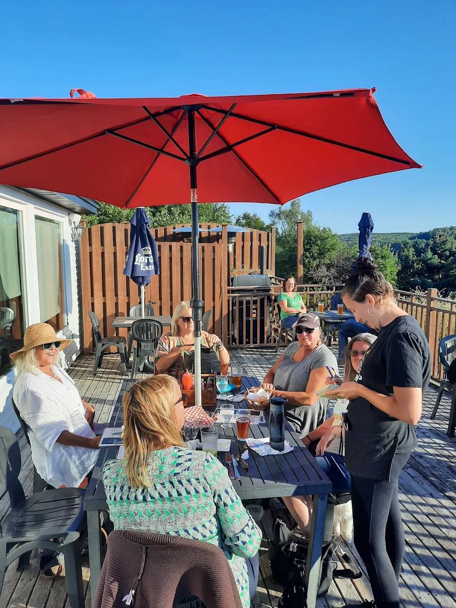 Vibe, Henley House Pub And Restaurant
