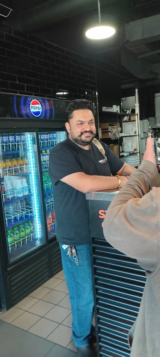 Vibe, Shelby's Legendary Shawarma