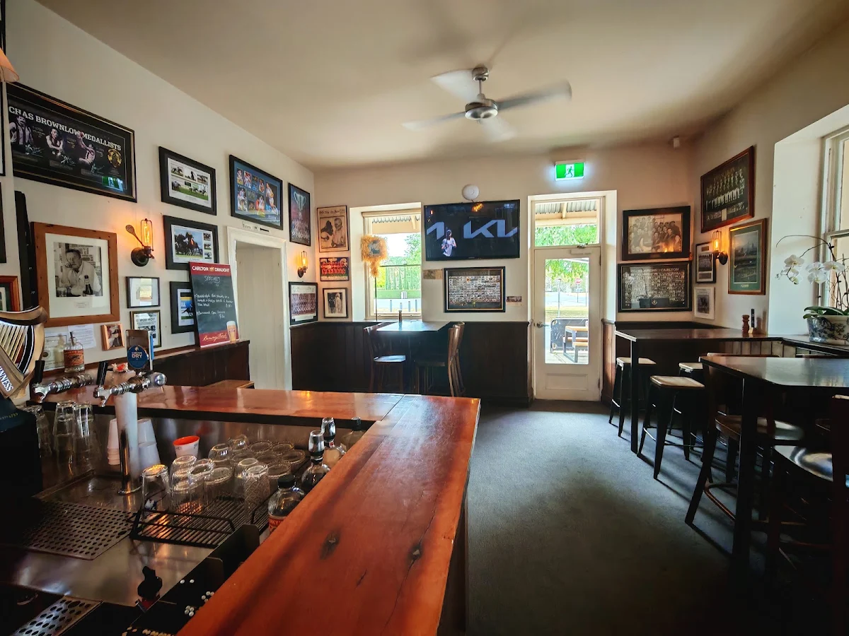 Vibe, Inverleigh Hotel
