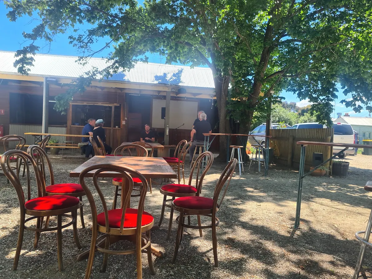 Vibe, Inverleigh Hotel