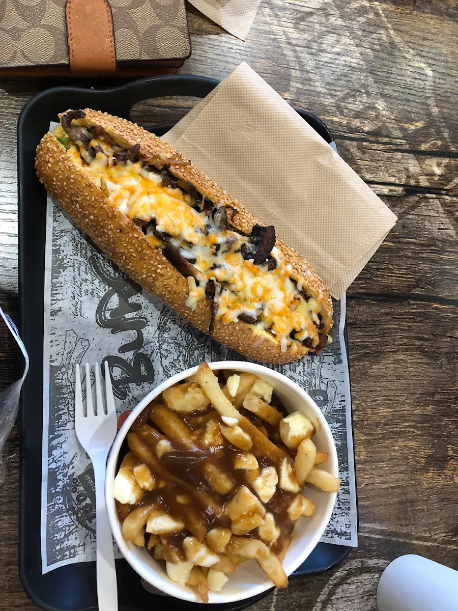 Food & drink, B12 Burger NDG
